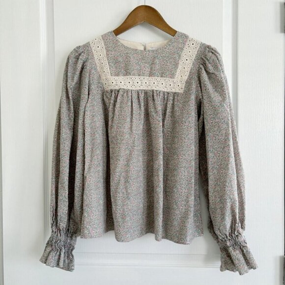 Moodie Ditsy Floral Lace Smocked Blouse Small - Picture 9 of 9